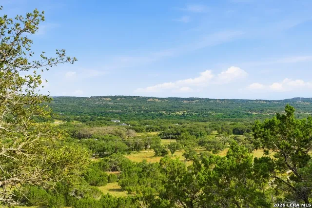 26 SEEWALD RD Boerne, TX 78006