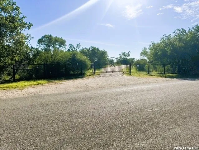 4101 Quihi-Castroville Hondo, TX 78861