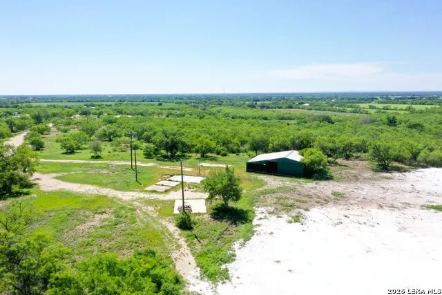 4101 Quihi-Castroville Hondo, TX 78861