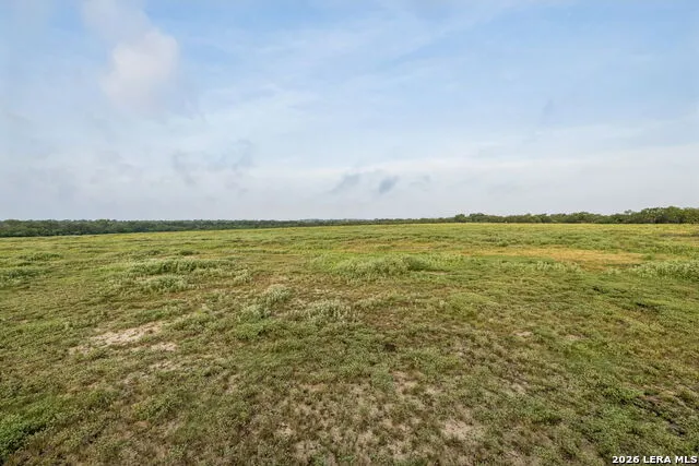 9611 WILKE RD Kingsbury, TX 78638