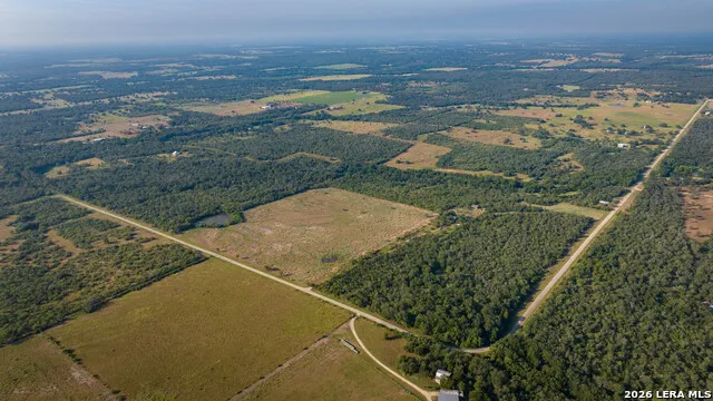 9611 WILKE RD Kingsbury, TX 78638