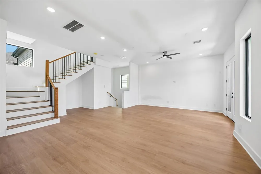 1323 W 22nd Street Houston, TX 77008