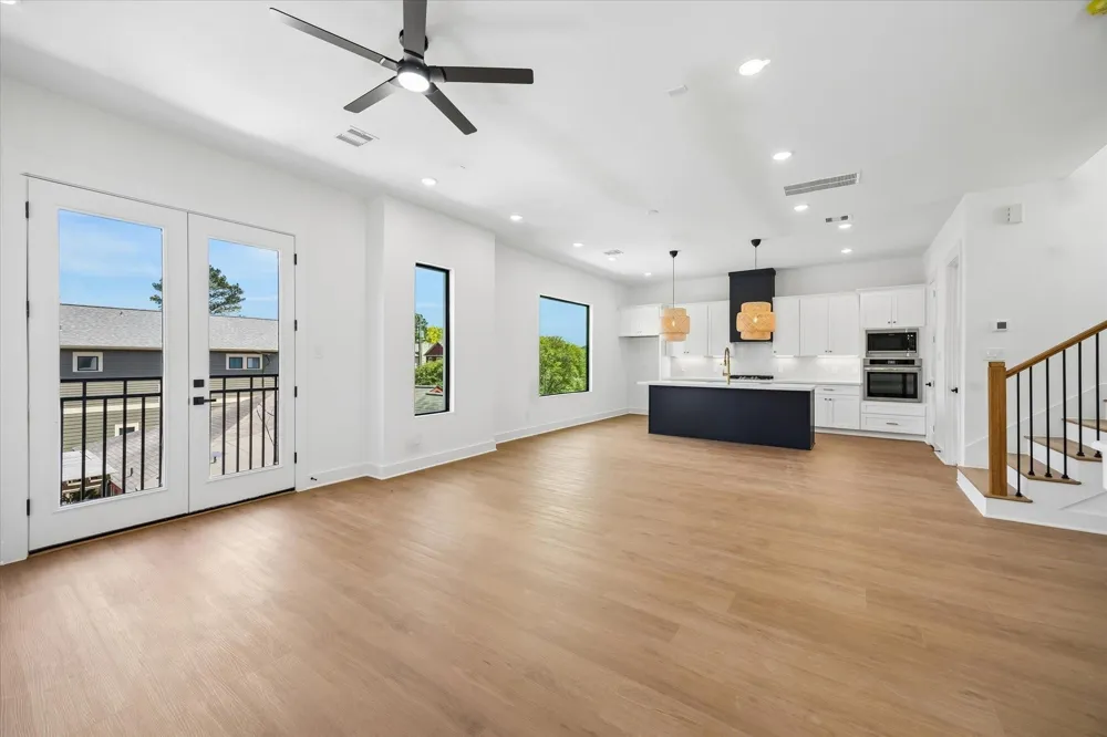 1325 W 22nd Street Houston, TX 77008