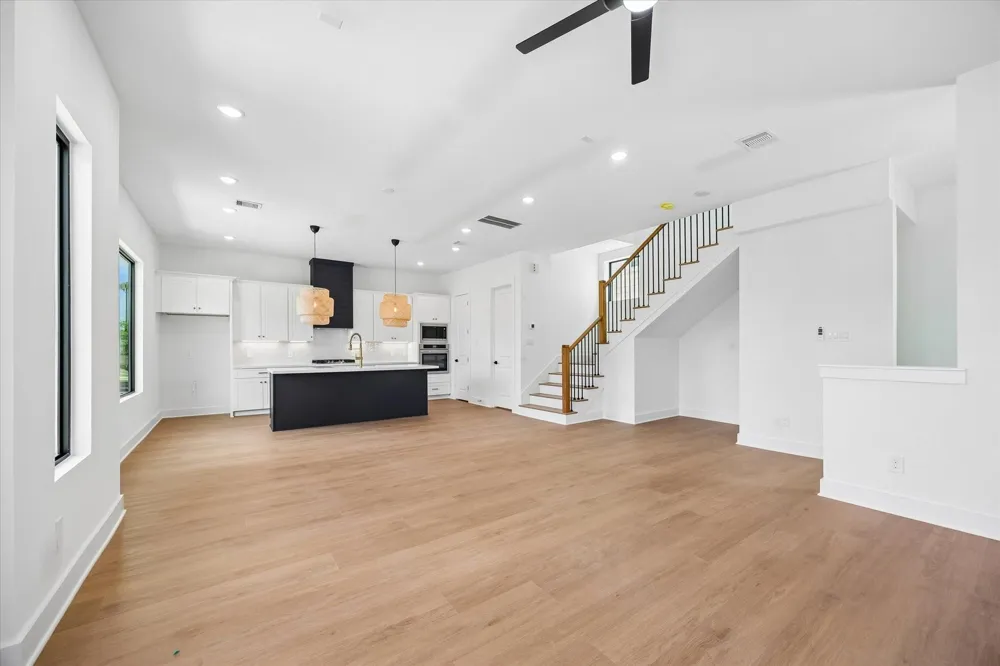 1325 W 22nd Street Houston, TX 77008