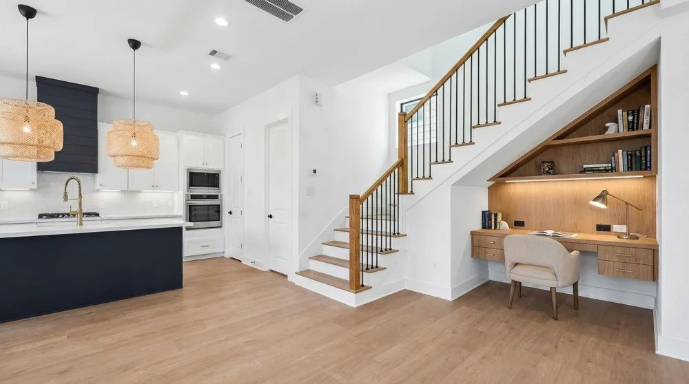 1325 W 22nd Street Houston, TX 77008