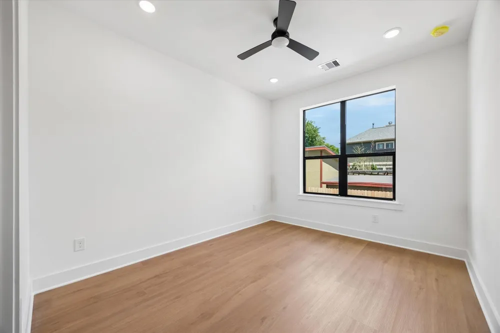 1327 W 22nd Street Houston, TX 77008
