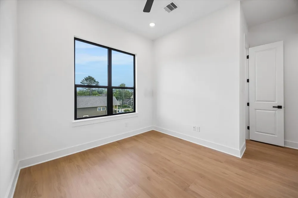 1327 W 22nd Street Houston, TX 77008