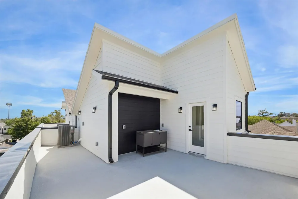 1327 W 22nd Street Houston, TX 77008