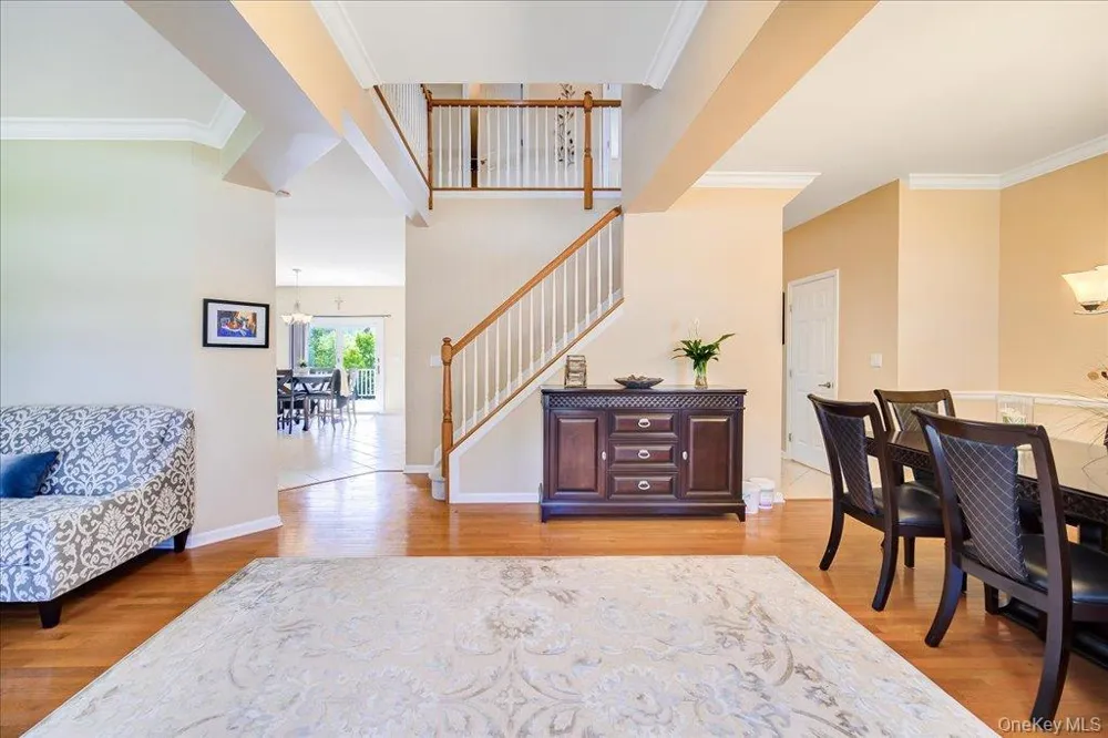 56 Plum Court Drive Poughquag, NY 12570