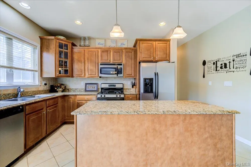 56 Plum Court Drive Poughquag, NY 12570