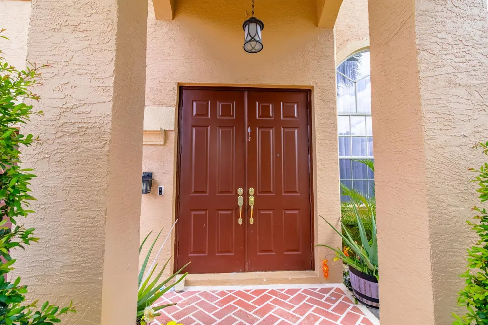 1534 Running Oak Lane Royal Palm Beach, FL 33411
