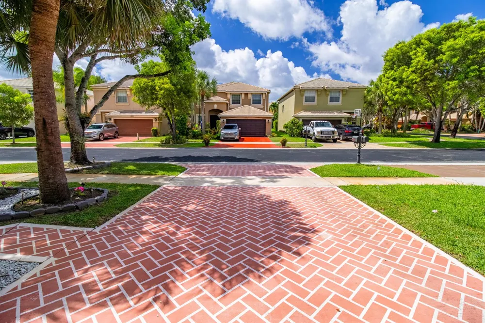 1534 Running Oak Lane Royal Palm Beach, FL 33411