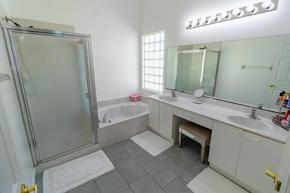 1534 Running Oak Lane Royal Palm Beach, FL 33411