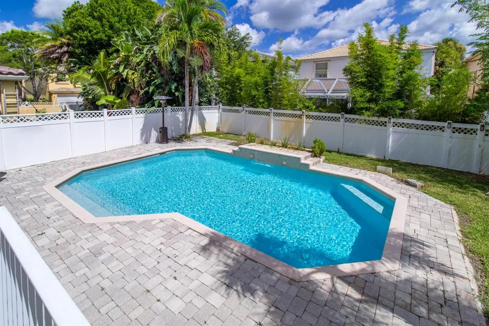 1534 Running Oak Lane Royal Palm Beach, FL 33411