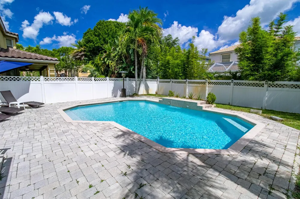 1534 Running Oak Lane Royal Palm Beach, FL 33411