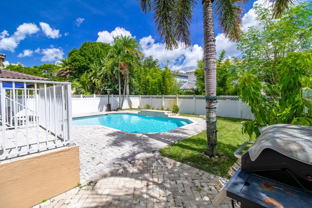 1534 Running Oak Lane Royal Palm Beach, FL 33411