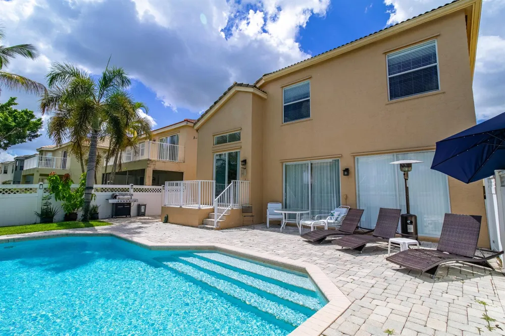 1534 Running Oak Lane Royal Palm Beach, FL 33411