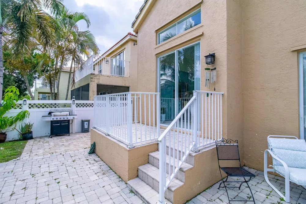 1534 Running Oak Lane Royal Palm Beach, FL 33411