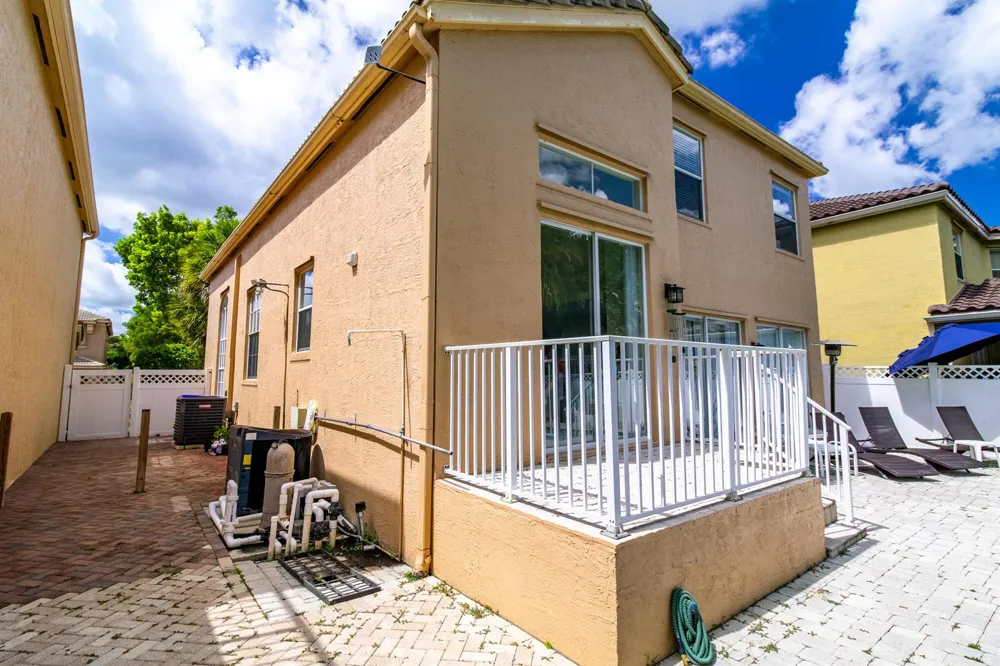 1534 Running Oak Lane Royal Palm Beach, FL 33411