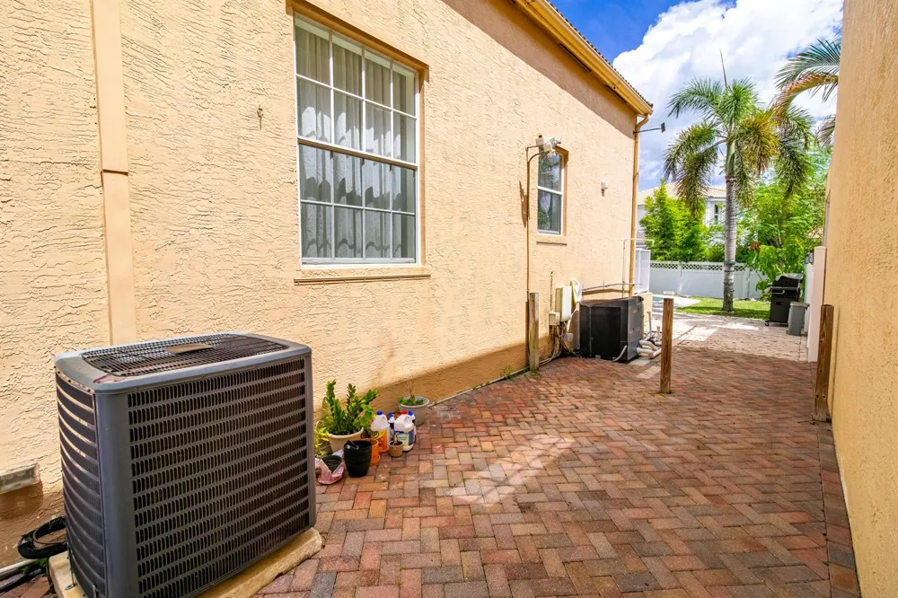 1534 Running Oak Lane Royal Palm Beach, FL 33411
