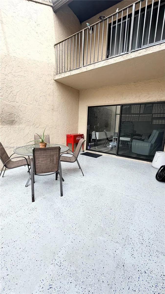 2041 Bayberry Dr Pembroke Pines, FL 33024