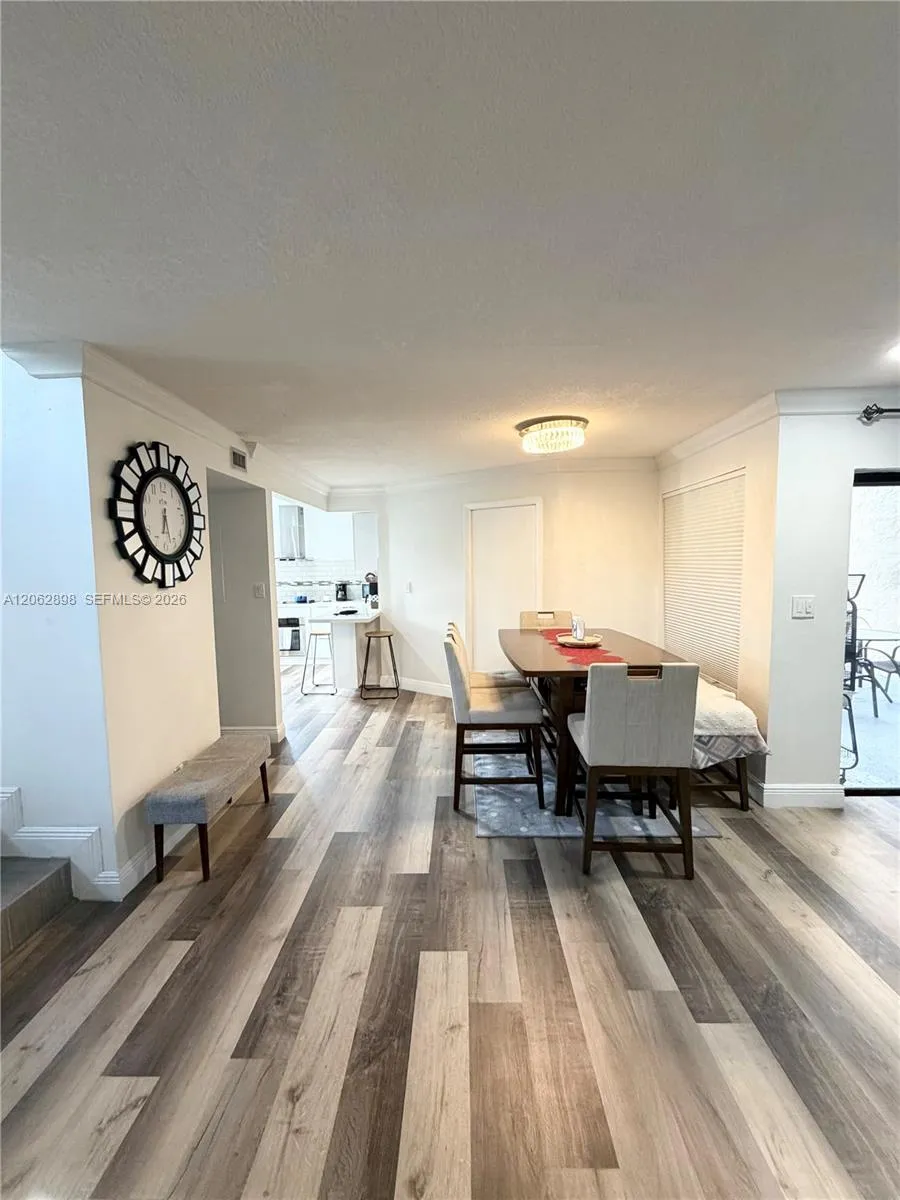 2041 Bayberry Dr Pembroke Pines, FL 33024