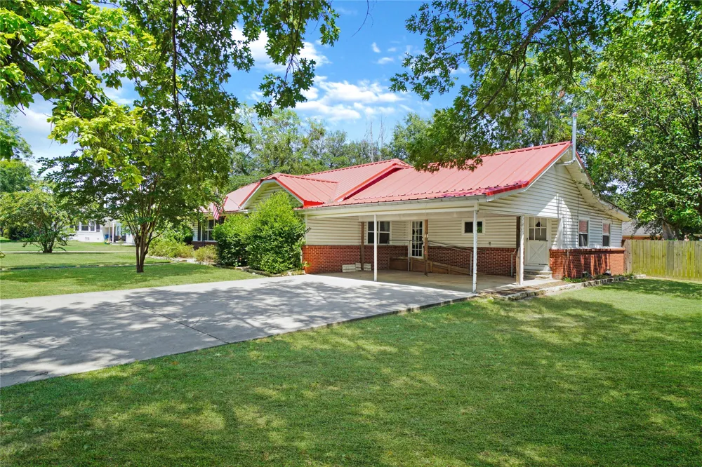 401 S Mill Street Winnsboro, TX 75494