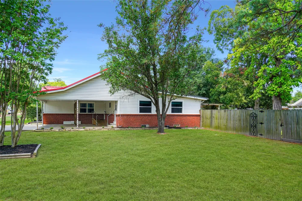 401 S Mill Street Winnsboro, TX 75494