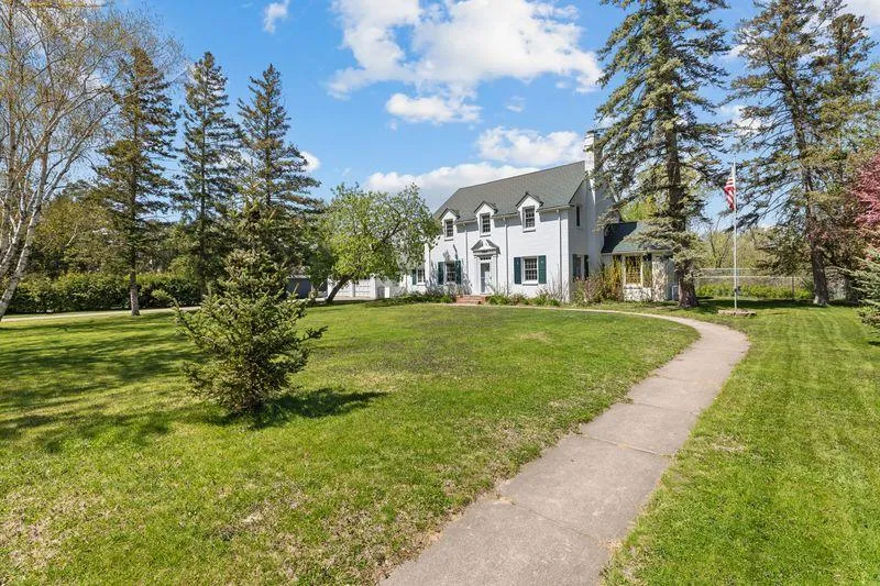 415 Bluff Avenue Brainerd, MN 56401