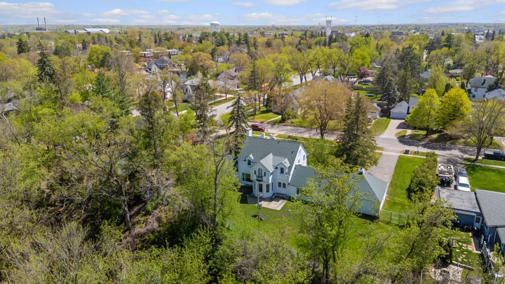 415 Bluff Avenue Brainerd, MN 56401
