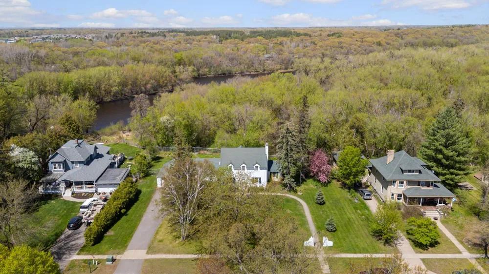 415 Bluff Avenue Brainerd, MN 56401
