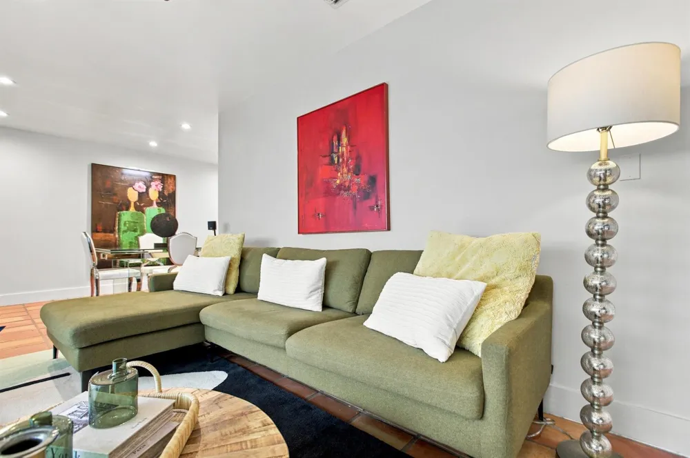 980 NW N River Drive #30 Miami, FL 33136