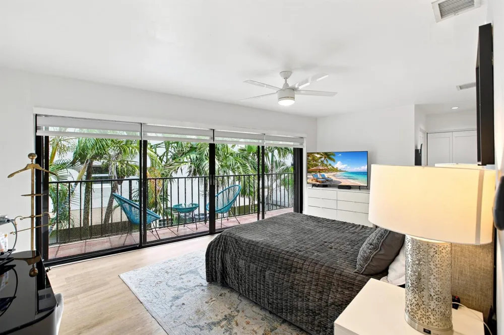 980 NW N River Drive #30 Miami, FL 33136