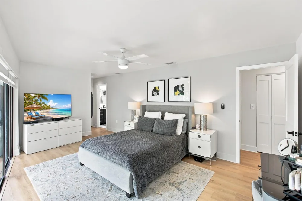 980 NW N River Drive #30 Miami, FL 33136