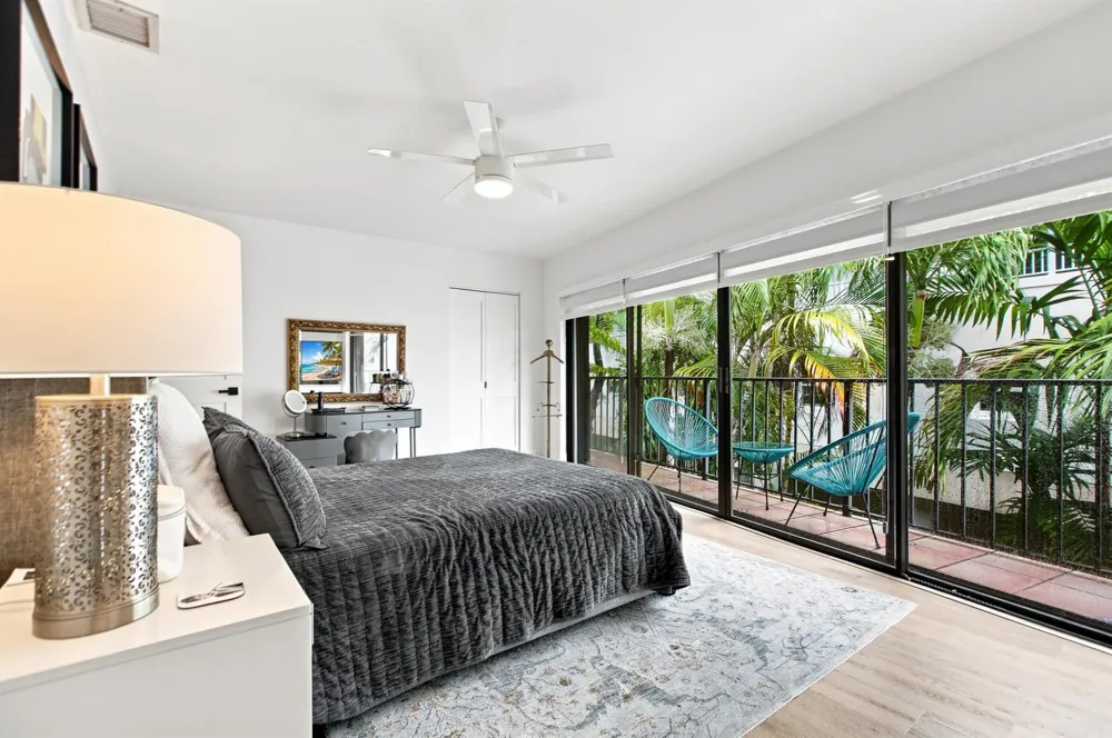 980 NW N River Drive #30 Miami, FL 33136