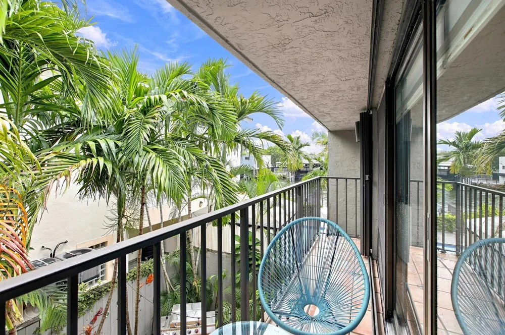 980 NW N River Drive #30 Miami, FL 33136