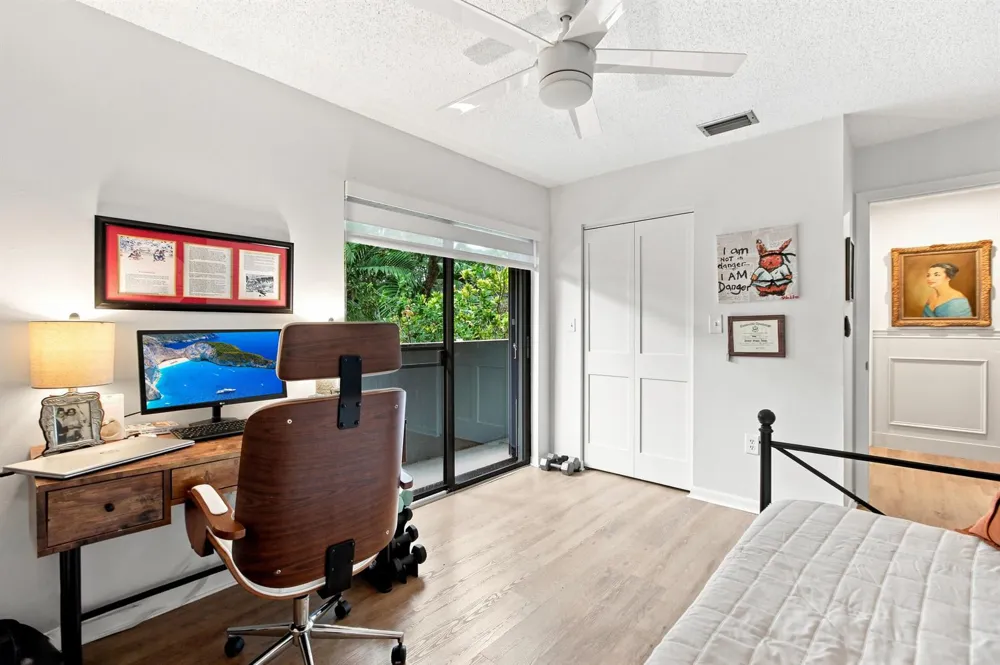 980 NW N River Drive #30 Miami, FL 33136