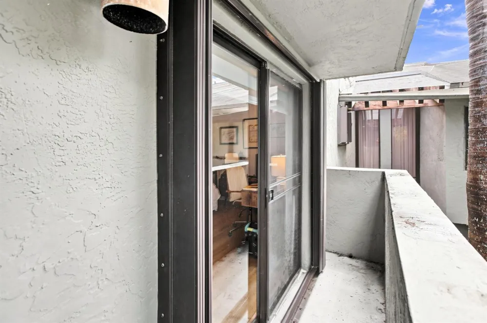 980 NW N River Drive #30 Miami, FL 33136