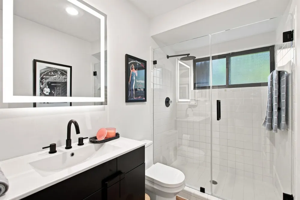 980 NW N River Drive #30 Miami, FL 33136