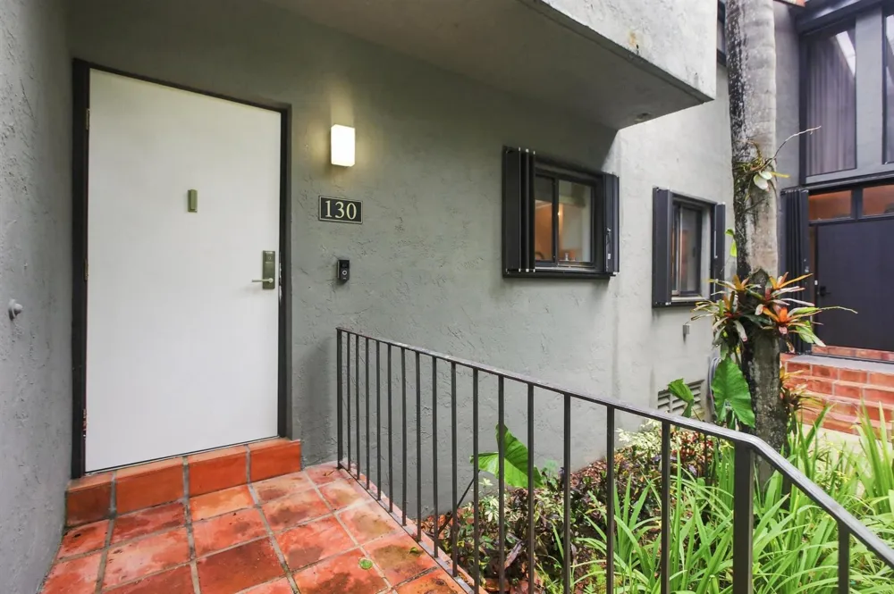 980 NW N River Drive #30 Miami, FL 33136