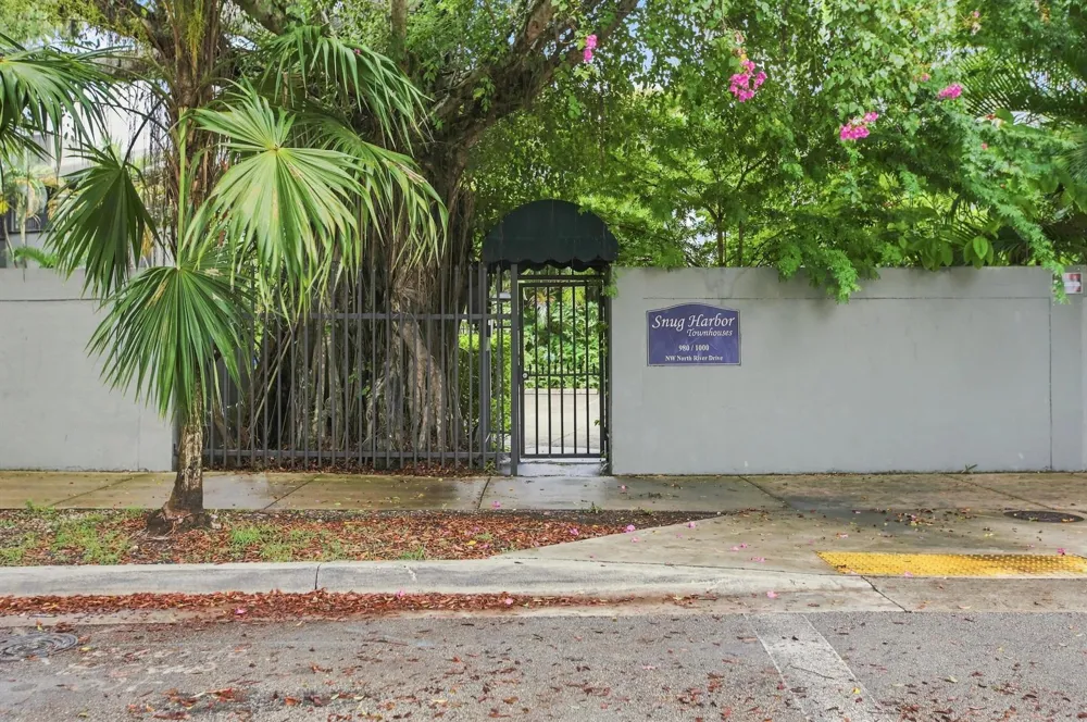 980 NW N River Drive #30 Miami, FL 33136