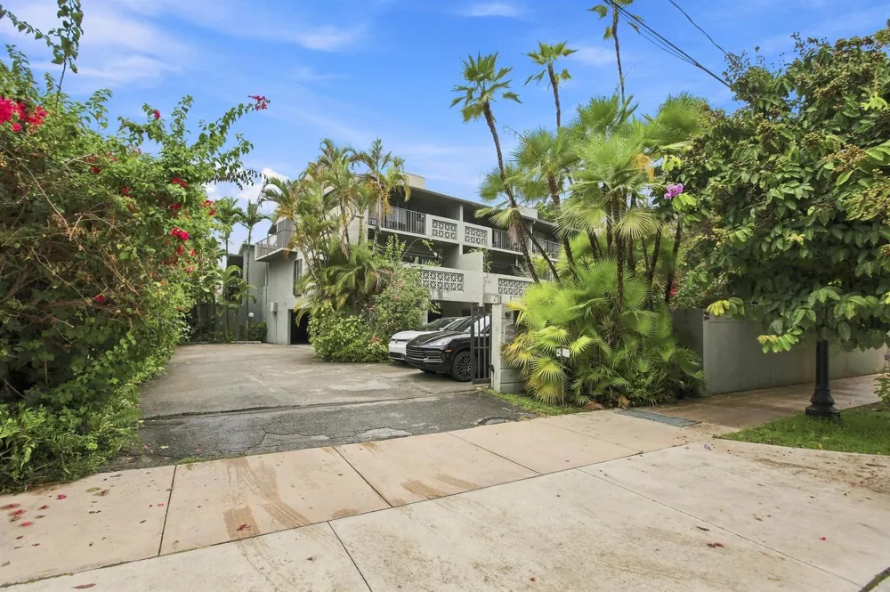 980 NW N River Drive #30 Miami, FL 33136
