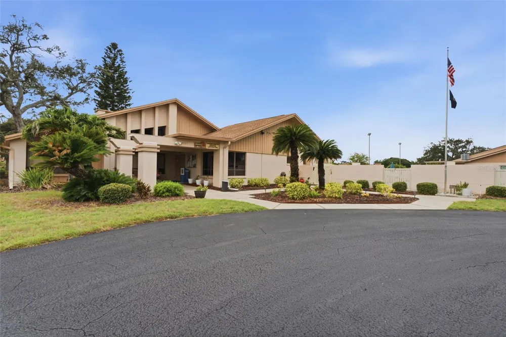 3960 SAILMAKER LANE Holiday, FL 34691