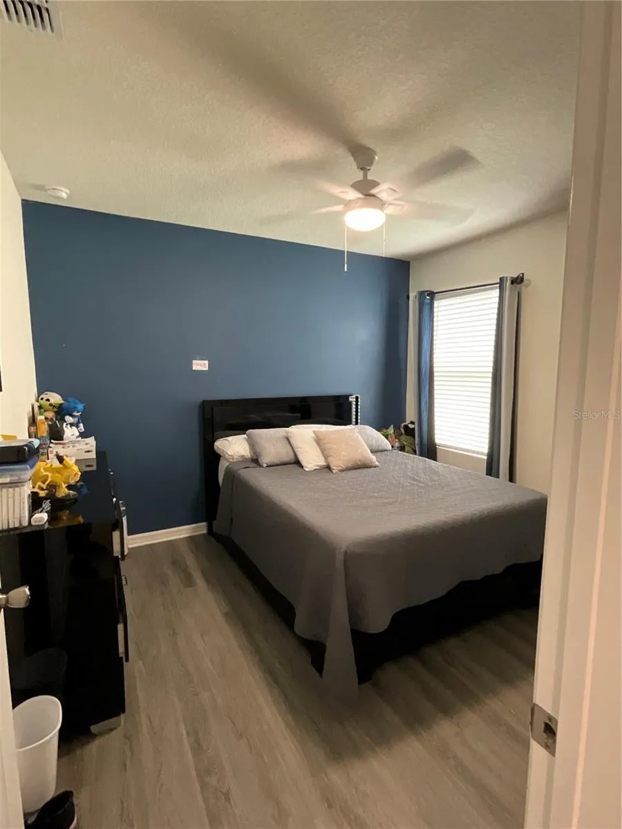 33525 ALWAYS DREAMING COURT Sorrento, FL 32776