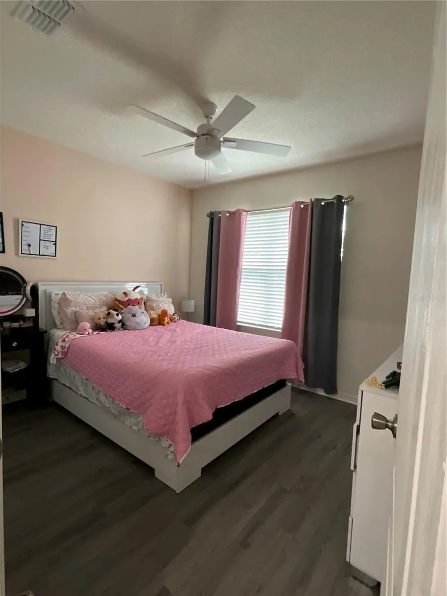 33525 ALWAYS DREAMING COURT Sorrento, FL 32776