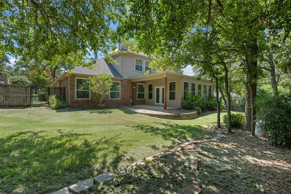 725 Big Horn Trail Crowley, TX 76036