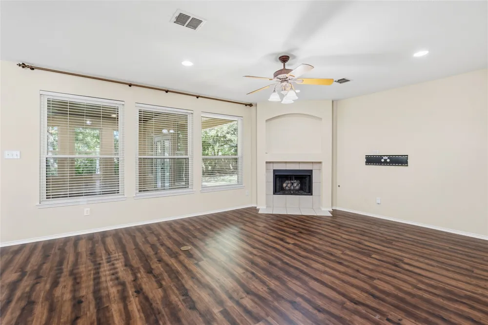 725 Big Horn Trail Crowley, TX 76036