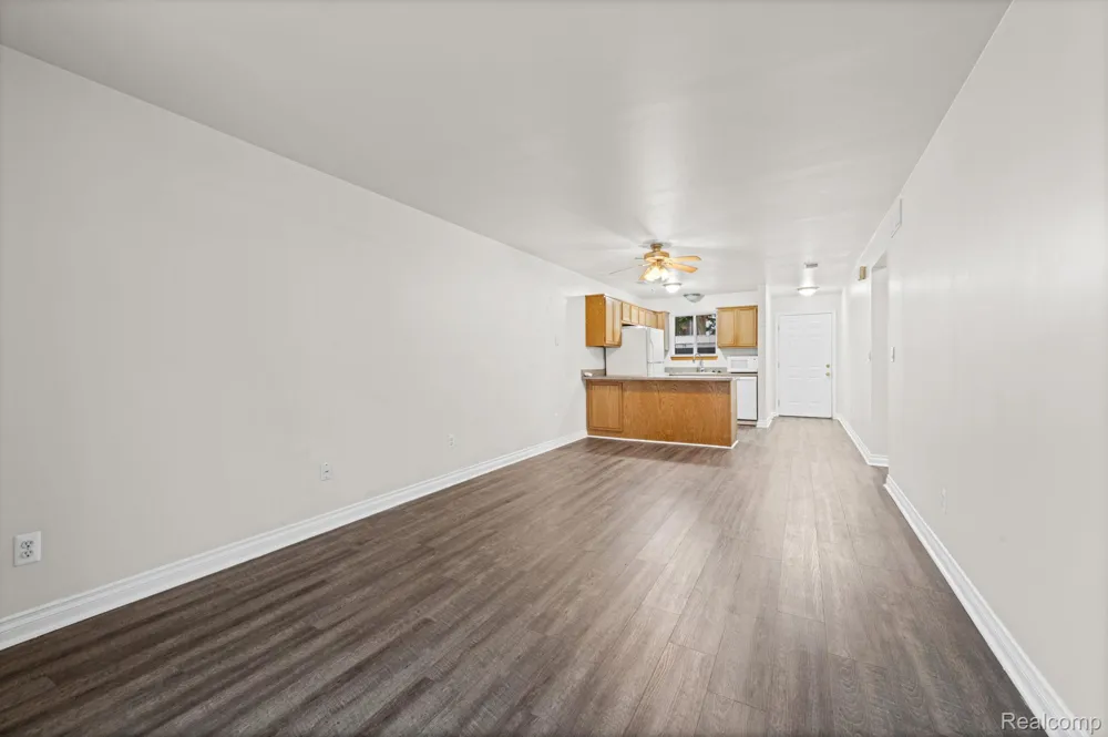 30184 Wedgewood Circle Roseville City, MI 48066