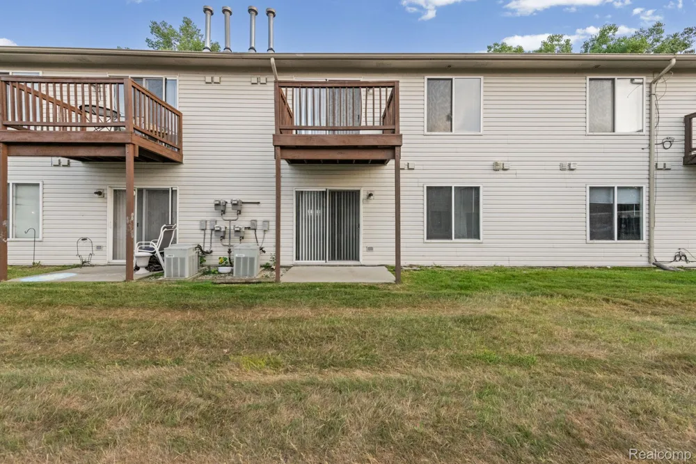 30184 Wedgewood Circle Roseville City, MI 48066