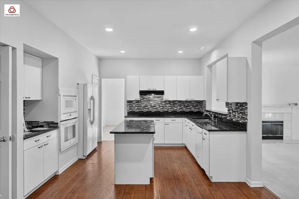 1431 Provincial Drive Troy City, MI 48084
